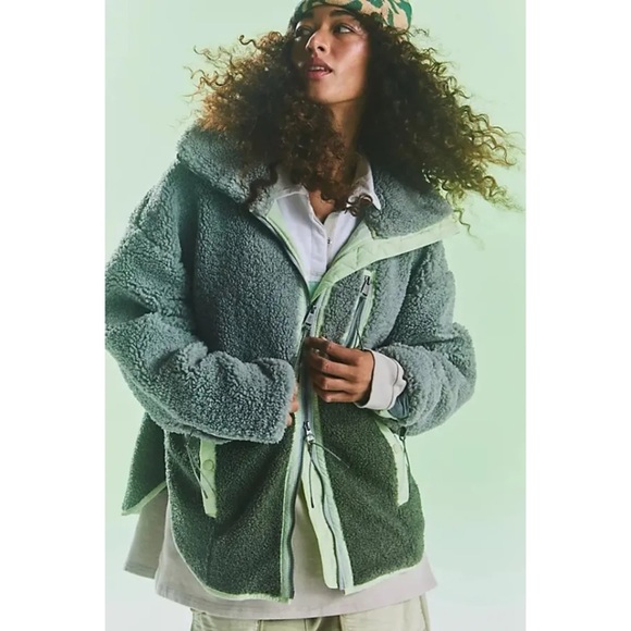 Free People x FP Movement Moon Dancer Fleece in Green Medium - Picture 2 of 9